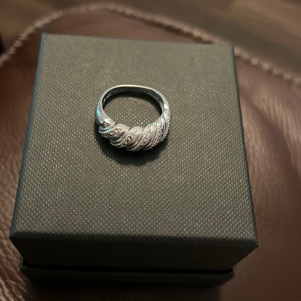 Silver diamond ring